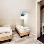 Fine Group House With Sauna Garden *