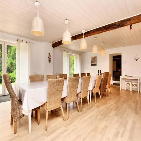 Fine Group House With Sauna Garden Vakantiehuis *