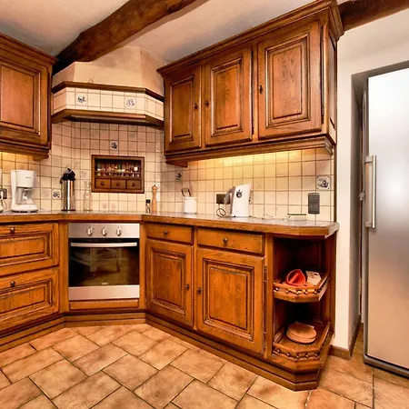 בית נופש Fine Group House With Sauna Garden שיני