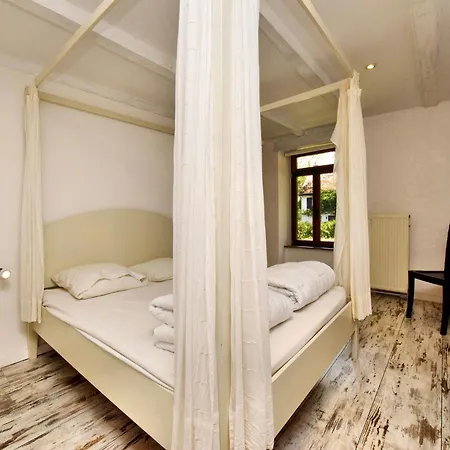 Fine Group House With Sauna Garden