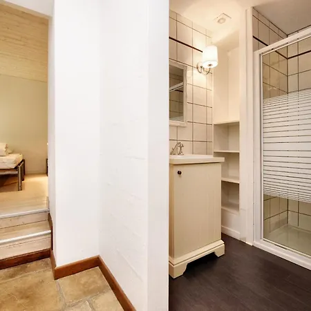 Fine Group House With Sauna Garden בית נופש *