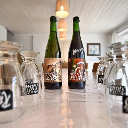 Vakantiehuis Fine Group House With Sauna Garden Chiny